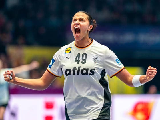 Aimee von Pereira (Deutschland, 49) jubelt lautstark, Deutschland vs. Island, Handball, Weltmeisterschaft, Frauen, Spielzeit 2025 2026, 26.11.2025, Deutschland vs. Island, Handball, Weltmeisterschaft, Frauen, Spielzeit 2025 2026, 26.11.2025 Stuttgart Copyright: xEibner-Pressefoto MichaelxSchmidx EP_MST