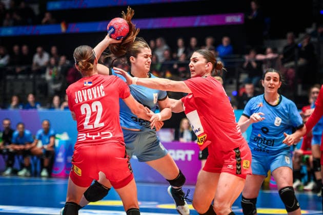 GER, Serbien - Uruguay, Handball Weltmeisterschaft, Vorrunde, Gruppe C, 26.11.2025 GER, Serbien - Uruguay, Handball Weltmeisterschaft, Vorrunde, Gruppe C, 26.11.2025 Stuttgart Copyright: xSandyxDinkelackerx EP_SDR