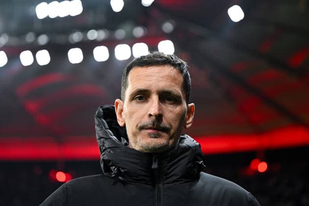 Dino Toppmöller (Eintracht Frankfurt, Trainer) vor dem Spiel, GER, Eintracht Frankfurt vs Atalanta Bergamo, Fussball, UEFA Champions League, Ligaphase, 5. Spieltag, Spielzeit 2025 2026, 26.11.2025. GER, Eintracht Frankfurt vs Atalanta Bergamo, Fussball, UEFA Champions League, Ligaphase, 5. Spieltag, Spielzeit 2025 2026, 26.11.2025. Frankfurt am Main Copyright: xEibner-Pressefoto FlorianxWiegandx EP_FWD