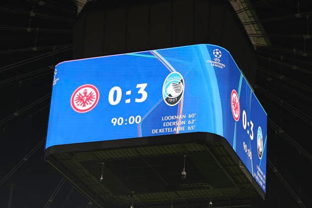 Anzeigetafel nach dem Spiel , Deutschland, Fussball, UEFA Champions League, 5. Spieltag, 2025 2026, Eintracht Frankfurt vs. Atalanta Bergamo, 26.11.2025, Deutsche-Bank-Park, Frankfurt am Main, Deutschland Frankfurt am Main Deutsche-Bank-Park Hessen Deutschland Copyright: xGrantxHubbsx