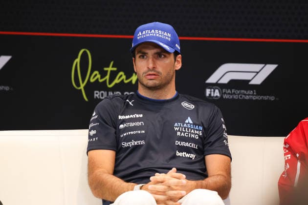 Carlos Sainz (Atlassian Williams Racing, 55) , QAT, Formel 1 Weltmeisterschaft, Qatar Grand Prix, Doha, Lusail, Lusail International Circuit, Media Day, 27.11.2025 QTR, Formel 1 Weltmeisterschaft, Qatar Grand Prix, Doha, Lusail, Lusail International Circuit, Media Day, 27.11.2025 Doha Copyright: xEibner-Pressefoto AnnikaxGrafx EP_AGF