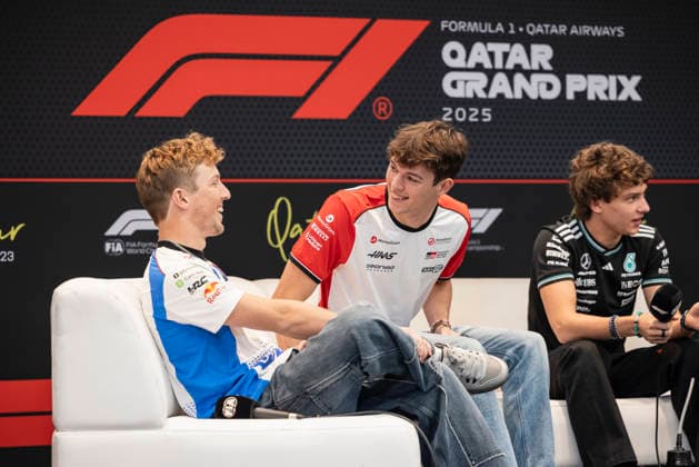 Formula 1 Qatar Airways Qatar Grand Prix 2025 Alexis Perrin OVERTAKE MAXPPP - Lusail 27 11 2025 87 BEARMAN Oliver (gbr), MoneyGram Haas F1 Team, portrait, 30 LAWSON Liam (nld), Visa Cash APP Racing Bulls, portrait press conference, PK, Pressekonferenz at the Formula 1 Qatar Airways Qatar Grand Prix 2025, the 23rd round of the 2025 FIA Formula 1 World Championship, WM, Weltmeisterschaft at the Lusail International Circuit in Lusail, Qatar, from 27 to 30 November 2025 Lusail Lusail International Circuit Qatar Copyright: xOVERTAKE MAXPPPxAlexisxPerrinx OVT202511275416 OVT202511275416