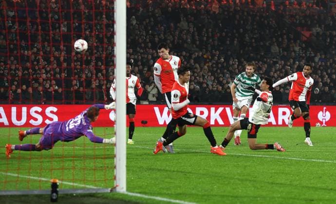 Benjamin Nygren of Celtic scores a goal to make the score 1-3 Feyenoord v Celtic, UEFA Europa League, Group Stage, Football, Stadion Feijenoord, Rotterdam, Netherlands - 27 Nov 2025Rotterdam Stadion Feijenoord Netherlands EDITORIAL USE ONLY No use with unauthorised audio, video, data, fixture lists, club league logos or live services. Online in-match use limited to 120 images, no video emulation. No use in betting, games or single club league player publications. Copyright: xKieranxMcManus Shutterstockx 15928065ba