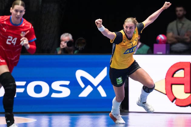 251127 Linn Blohm of Sweden celebrating during the 2025 IHF Women™s World Championship, WM, Weltmeisterschaft handball match between Sweden and Czech Republic on November 27, 2025 in Stuttgart. Photo: Emma Wallskog BILDBYRAN COP 320 EW0591 handball, handboll, handball,handboll,handball,bbeng,vm,handba Copyright: EMMAxWALLSKOG BB251127EW050