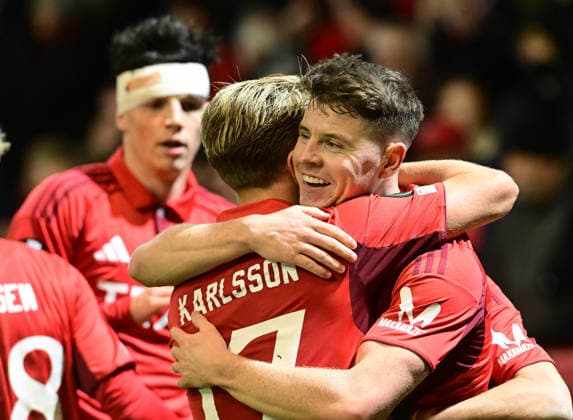 Kevin Nisbet of Aberdeen celebrates scoring Aberdeen v Noah, UEFA Conference League, Group Stage, Football, Pittodrie, Aberdeen, Scotland, UK - 27 Nov 2025Aberdeen Pittodrie Scotland United Kingdom EDITORIAL USE ONLY No use with unauthorised audio, video, data, fixture lists, club league logos or live services. Online in-match use limited to 120 images, no video emulation. No use in betting, games or single club league player publications. Copyright: xMarkxRunnacles Shutterstockx 15928083ax
