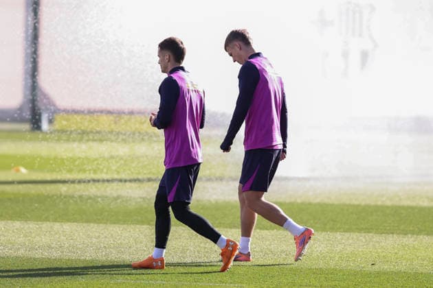 November 28, 2025, Sant Joan Despi, Barcelona, SPAIN: Dani Olmo and Marc Casado during the training day of FC Barcelona, Barca ahead the Spanish League, La Liga EA Sports, football match against Deportivo Alaves at Ciudad Esportiva Joan Gamper on November 28, 2025 in Sant Joan Despi, Barcelona, Spain. Sant Joan Despi SPAIN - ZUMAa181 20251128_zaa_a181_012 Copyright: xJavierxBorregox