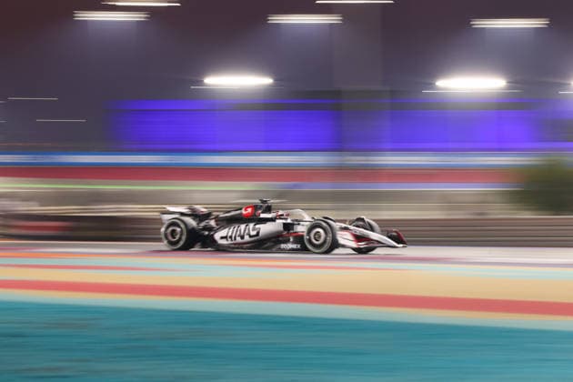 Esteban Ocon (MoneyGram Haas F1 Team, 31), Freies Training 1, FP1, Free Practice 1, QAT, Formel 1 Weltmeisterschaft, Qatar Grand Prix, Doha, Lusail, Lusail International Circuit, Friday, 28.11.2025 QTR, Formel 1 Weltmeisterschaft, Qatar Grand Prix, Doha, Lusail, Lusail International Circuit, Friday, 28.11.2025 Doha Copyright: xEibner-Pressefoto AnnikaxGrafx EP_AGF
