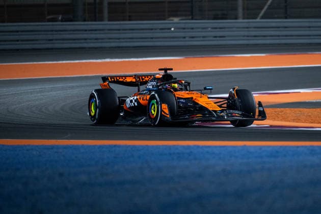 Oscar Piastri (McLaren Formula 1 Team, Australien, 81) im MCL39, QTR, Formel 1 Weltmeisterschaft, Qatar Grand Prix, Lusail International Circuit, Freies Training, 28.11.2025 QTR, Formel 1 Weltmeisterschaft, Qatar Grand Prix, Lusail International Circuit, 28.11.2025 Lusail Copyright: xEibner-Pressefoto Memmlerx EP_MMR
