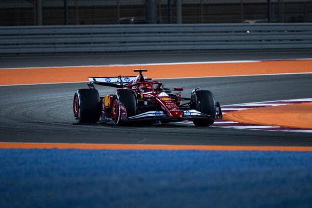 Charles Leclerc (Scuderia Ferrari HP, Monaco, 16) im SF-25, QTR, Formel 1 Weltmeisterschaft, Qatar Grand Prix, Lusail International Circuit, Freies Training, 28.11.2025 QTR, Formel 1 Weltmeisterschaft, Qatar Grand Prix, Lusail International Circuit, 28.11.2025 Lusail Copyright: xEibner-Pressefoto Memmlerx EP_MMR