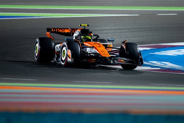 Lando Norris (McLaren Formula 1 Team, Großbritannien, 04) im MCL39, QTR, Formel 1 Weltmeisterschaft, Qatar Grand Prix, Lusail International Circuit, Freies Training, 28.11.2025 QTR, Formel 1 Weltmeisterschaft, Qatar Grand Prix, Lusail International Circuit, 28.11.2025 Lusail Copyright: xEibner-Pressefoto Memmlerx EP_MMR