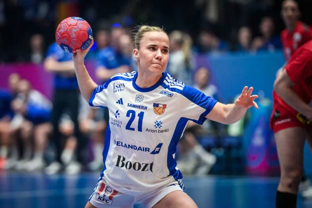 Sandra Erlingsdottir (Island, 21) GER, Serbien - Island, Handball Weltmeisterschaft, Vorrunde, Gruppe C, 28.11.2025 GER, Serbien - Island, Handball Weltmeisterschaft, Vorrunde, Gruppe C, 28.11.2025 Stuttgart Copyright: xSandyxDinkelackerx EP_SDR