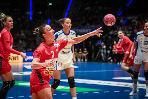 Katarina Krpez-Slezak (Serbien, 03) GER, Serbien - Island, Handball Weltmeisterschaft, Vorrunde, Gruppe C, 28.11.2025 GER, Serbien - Island, Handball Weltmeisterschaft, Vorrunde, Gruppe C, 28.11.2025 Stuttgart Copyright: xSandyxDinkelackerx EP_SDR