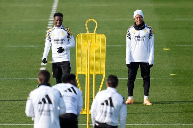 November 29, 2025, Valdebebas, Madrid, Spain: Vinicius Junior and Kylian Mbappe during the training day of Real Madrid ahead the Spanish League, LaLiga EA Sports, football match against Girona FC at Ciudad Deportiva Real Madrid on November 29, 2025, in Valdebebas, Madrid, Spain. Valdebebas Spain - ZUMAa181 20251129_zaa_a181_001 Copyright: xOscarxJ.xBarrosox
