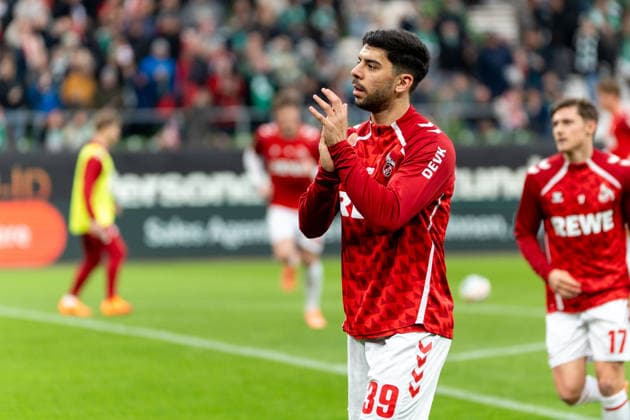 Cenk Oezkacar (1. FC Koeln, 39) beim Aufwaermen, Warm Up vor Spielbeginn, GER, SV Werder Bremen vs 1. FC Koeln, Fussball, Bundesliga, Spieltag 12, Saison 2025 2026, 29.11.2025 DFL REGULATIONS PROHIBIT ANY USE OF PHOTOGRAPHS AS IMAGE SEQUENCES AND OR QUASI-VIDEO GER, SV Werder Bremen vs 1. FC Koeln, Fussball, Bundesliga, Spieltag 12, Saison 2025 2026, 29.11.2025 Bremen Copyright: xEibner-Pressefoto MaxxVincenx EP_MVN