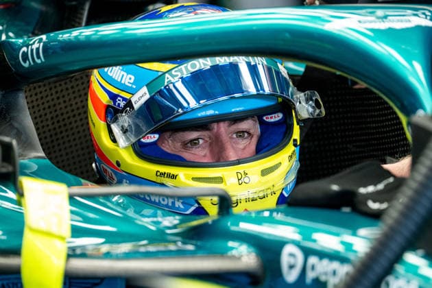 Fernando Alonso (Aston Martin Aramco F1 Team, Spanien, 14) im Cockpit, QTR, Formel 1 Weltmeisterschaft, Qatar Grand Prix, Lusail International Circuit, Sprintrennen, 29.11.2025 QTR, Formel 1 Weltmeisterschaft, Qatar Grand Prix, Lusail International Circuit, 29.11.2025 Lusail Copyright: xEibner-Pressefoto Memmlerx EP_MMR