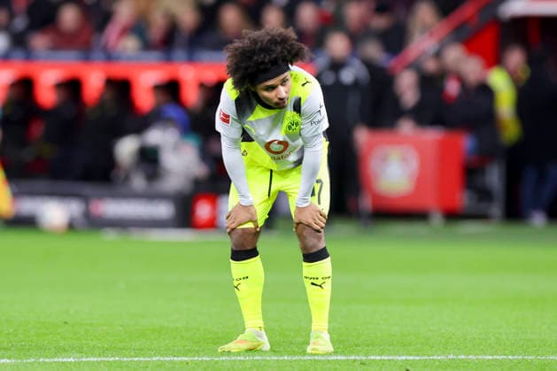 Karim Adeyemi (Borussia Dortmund) schaut enttaeuscht, Bundesliga, Bayer 04 Leverkusen v Borussia Dortmund, BayArena am 29. November 2025 in Leverkusen, Deutschland. (Foto von Marco Steinbrenner DeFodi Images) Karim Adeyemi (Borussia Dortmund) looks dejected, Bundesliga, Bayer 04 Leverkusen v Borussia Dortmund, BayArena, November 29, 2025 in Leverkusen, Germany. (Photo by Marco Steinbrenner DeFodi Images) DFL regulations prohibit any use of photographs as image sequences and or quasi-video.