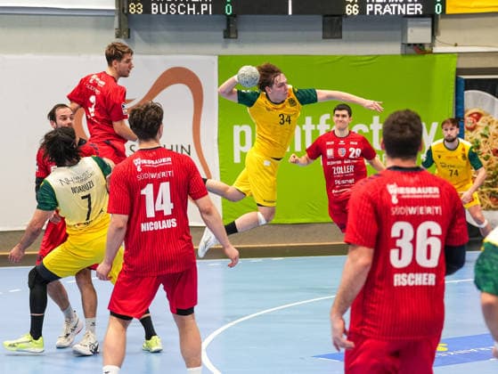 Linus Kutz (VfL Eintracht Hagen, 34) beim Torwurf VfL Eintracht Hagen vs. SG BBM Bietigheim, Handball, 2. Bundesliga, 13. Spieltag, Saison 2025 2026, 29.11.2025 VfL Eintracht Hagen vs. SG BBM Bietigheim, Handball, 2. Bundesliga, 13. Spieltag, Saison 2025 2026, 29.11.2025 Hagen Copyright: xEibner-Pressefoto DamianxKruczynx EP_DKI