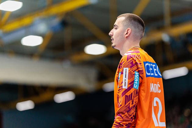 Matej Mandic (SC Magdeburg, 12) GER, GWD Minden vs. SC Magdeburg, Handball, 1. Bundesliga, 14. Spieltag, Spielzeit 2025 2026, 29.11.2025 GER, GWD Minden vs. SC Magdeburg, Handball, 1. Bundesliga, 14. Spieltag, Spielzeit 2025 2026, 29.11.2025 Luebbecke Copyright: xEibner-Pressefoto JanxRollingerx EP_JSK