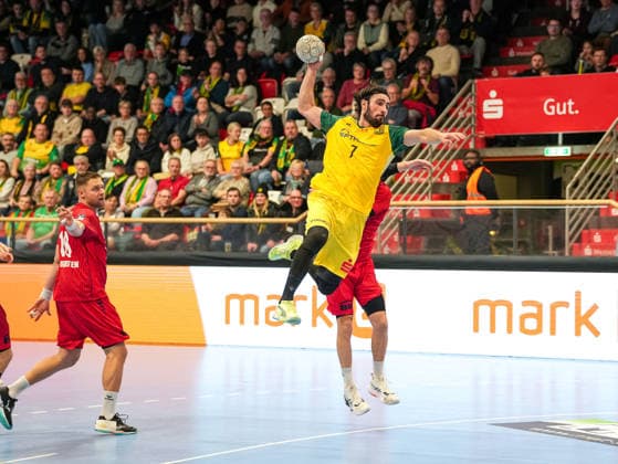 Pouya Norouzi (VfL Eintracht Hagen, 07) beim Torwurf VfL Eintracht Hagen vs. SG BBM Bietigheim, Handball, 2. Bundesliga, 13. Spieltag, Saison 2025 2026, 29.11.2025 VfL Eintracht Hagen vs. SG BBM Bietigheim, Handball, 2. Bundesliga, 13. Spieltag, Saison 2025 2026, 29.11.2025 Hagen Copyright: xEibner-Pressefoto DamianxKruczynx EP_DKI