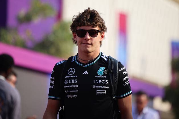 Andrea Kimi Antonelli (Mercedes AMG Petronas Formula One Team, 12), QAT, Formel 1 Weltmeisterschaft, Qatar Grand Prix, Doha, Lusail, Lusail International Circuit, Sunday, Race Day, 30.11.2025 QAT, Formel 1 Weltmeisterschaft, Qatar Grand Prix, Doha, Lusail, Lusail International Circuit, Sunday, Race Day, 30.11.2025 Doha Copyright: xEibner-Pressefoto AnnikaxGrafx EP_AGF