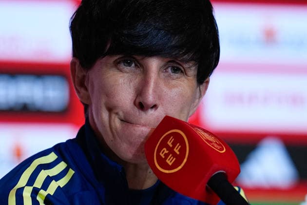 December 1, 2025, Madrid, Madrid, Spain: Sonia Bermudez, head coach of Spain, attends her press conference, PK, Pressekonferenz during the training day of Spain ahead the UEFA Women s Nations League 2025 Final Second Leg match between Spain and Germany at Riyadh Air Metropolitano stadium on December 1, 2025, in Madrid, Spain. Madrid Spain - ZUMAa181 20251201_zaa_a181_066 Copyright: xDennisxAgyemanx