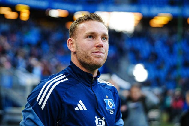 Daniel Peretz (Hamburger SV, 26) GER, Hamburger SV vs. VfB Stuttgart, Fussball, 1. Bundesliga, Spieltag 12, Saison 2025 2026, 30.11.2025 DFL REGULATIONS PROHIBIT ANY USE OF PHOTOGRAPHS AS IMAGE SEQUENCES AND OR QUASI-VIDEO GER, Hamburger SV vs. VfB Stuttgart, Fussball, 1. Bundesliga, Spieltag 12, Saison 2025 2026, 30.11.2025 Hamburg Copyright: xEibner-Pressefoto MarcelxvonxFehrnx EP_MFN
