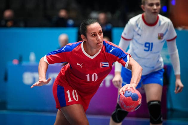 Gleinys Reyes Gonzales (Kuba, 10) GER, Tschechien - Kuba, Handball Weltmeisterschaft, Vorrunde, Gruppe G, 01.12.2025 GER, Tschechien - Kuba, Handball Weltmeisterschaft, Vorrunde, Gruppe G, 01.12.2025 Stuttgart Copyright: xSandyxDinkelackerx EP_SDR