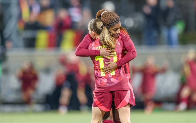 GER, Frankfurt, Deutschland vs Frankreich, Länderspielrunde, Fussball, FIFA, Spielzeit 2025 2026, U23, Stadion am Brentanobad, Gruppe A im Bild: Delice Boboy (Deutschland U23), erzielt das Tor zum 2:0, Jubel und Freude, Marie Steiner (Deutschland U23) DFB DFL REGULATIONS PROHIBIT ANY USE OF PHOTOGRAPHS AS IMAGE SEQUENCES AND OR QUASI-VIDEO, 01.12.2025 Copyright: HMBxMedia HendrikxHamelau