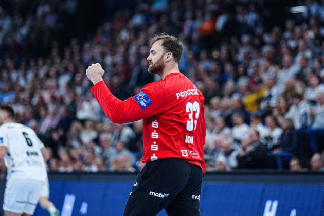 Jubel nach Parade Andreas Wolff (THW Kiel, 33) GER, THW Kiel vs. Montpellier Handball, Handball, EHF European League, Spieltag 6, Saison 2025 2026, 02.12.2025 GER, THW Kiel vs. Montpellier Handball, Handball, EHF European League, Spieltag 6, Saison 2025 2026, 02.12.2025 Kiel Copyright: xEibner-Pressefoto MarcelxvonxFehrnx EP_MFN