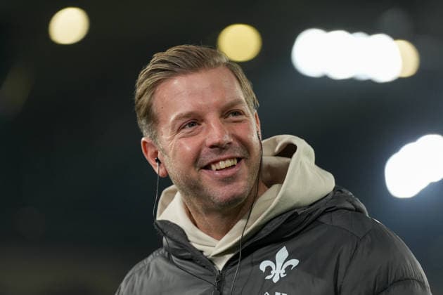 Florian Kohfeldt (SV Darmstadt 98, Cheftrainer) , Fußball, Achtelfinale, DFB Pokal, 2025 26, SC Freiburg vs. SV Darmstadt 98, 03.12.2025, Europa-Park Stadion, Freiburg, Deutschland DFB REGULATIONS PROHIBIT ANY USE OF PHOTOGRAPHS AS IMAGE SEQUENCES AND OR QUASI-VIDEO. Freiburg Europa-Park Stadion Baden-Württemberg Deutschland Copyright: xArnexAmbergx