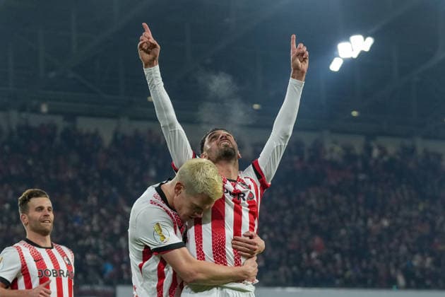 Matthias Ginter (SC Freiburg, 28), Vincenzo Grifo (SC Freiburg, 32) Torjubel, Emotionen, Torschuss, Abschluss, Torerfolg, Tor, Treffer , Fußball, Achtelfinale, DFB Pokal, 2025 26, SC Freiburg vs. SV Darmstadt 98, 03.12.2025, Europa-Park Stadion, Freiburg, Deutschland DFB REGULATIONS PROHIBIT ANY USE OF PHOTOGRAPHS AS IMAGE SEQUENCES AND OR QUASI-VIDEO. Freiburg Europa-Park Stadion Baden-Württemberg Deutschland Copyright: xArnexAmbergx