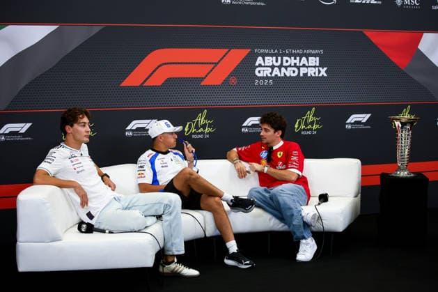 Charles Leclerc of Monaco and Scuderia Ferrari, Isack Hadjar of France and Visa Cash App RB, George Russell of Great Britain and Mercedes AMG Petronas F1 Team , Previews, F1 Grand Prix of Abu Dhabi, am 04. December 2025 in Abu Dhabi, United Arab Emirates. (Foto von Diogo Cardoso DeFodi Images) Charles Leclerc of Monaco and Scuderia Ferrari, Isack Hadjar of France and Visa Cash App RB, George Russell of Great Britain and Mercedes AMG Petronas F1 Team , Previews, F1 Grand Prix of Abu Dhabi, Yas Marina Circuit on December 4, 2025 in Abu Dhabi, United Arab Emirates. (Photo by Diogo Cardoso DeFodi Images)