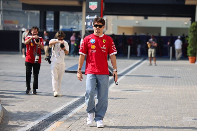 Charles Leclerc (Scuderia Ferrari HP, 16) , ARE, Formel 1 Weltmeisterschaft, Abu Dhabi Grand Prix, Yas Marina Circuit, Media Day, 04.12.2025 ARE, Formel 1 Weltmeisterschaft, Abu Dhabi Grand Prix, Vereinigte Arabische Emirate, Yas Marina Circuit, 04.12.2025 Abu Dhabi Copyright: xEibner-Pressefoto AnnikaxGrafx EP_AGF
