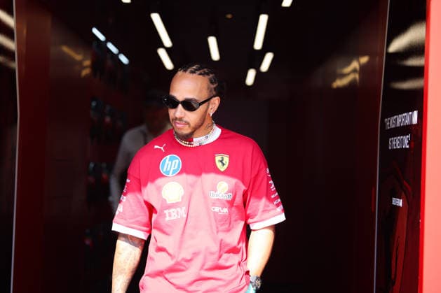 Lewis Hamilton (Scuderia Ferrari HP, 44), ARE, Formel 1 Weltmeisterschaft, Abu Dhabi Grand Prix, Yas Marina Circuit, Media Day, 04.12.2025 ARE, Formel 1 Weltmeisterschaft, Abu Dhabi Grand Prix, Vereinigte Arabische Emirate, Yas Marina Circuit, 04.12.2025 Abu Dhabi Copyright: xEibner-Pressefoto AnnikaxGrafx EP_AGF