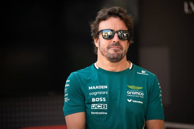 Fernando Alonso (Aston Martin Aramco F1 Team, Spanien, 14), UAE, Formel 1 Weltmeisterschaft, Abu Dhabi Grand Prix, Yas Marina Circuit, Media Day, 04.12.2025 UAE, Formel 1 Weltmeisterschaft, Abu Dhabi Grand Prix, Yas Marina Circuit, Media Day, 04.12.2025 Yas Marina Island Copyright: xEibner-Pressefoto Memmlerx EP_MMR