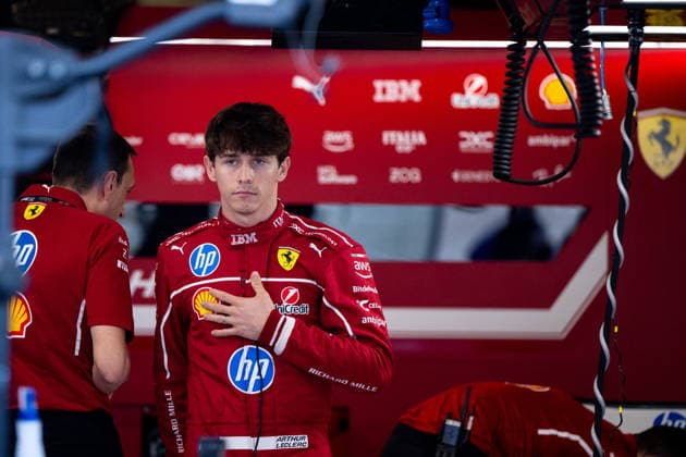 Arthur Leclerc (Scuderia Ferrari HP, Monaco, Ersatzfahrer), UAE, Formel 1 Weltmeisterschaft, Abu Dhabi Grand Prix, Yas Marina Circuit, Media Day, 04.12.2025 UAE, Formel 1 Weltmeisterschaft, Abu Dhabi Grand Prix, Yas Marina Circuit, Media Day, 04.12.2025 Yas Marina Island Copyright: xEibner-Pressefoto Memmlerx EP_MMR