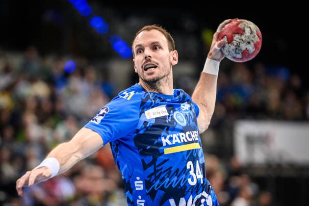 Kai Haefner (TVB Stuttgart, 34) - Volle Konzentration, Fokus bei Sieben-Meter GER, TVB 1898 Stuttgart - HSG Wetzlar, DAIKIN HBL, Handball, Bundesliga, 11. Spieltag, Spielzeit 2025 2026, 04.12.2025 GER, TVB 1898 Stuttgart - HSG Wetzlar, DAIKIN HBL, Handball, Bundesliga, 11. Spieltag, Spielzeit 2025 2026, 04.12.2025 Stuttgart Copyright: xSandyxDinkelackerx EP_SDR