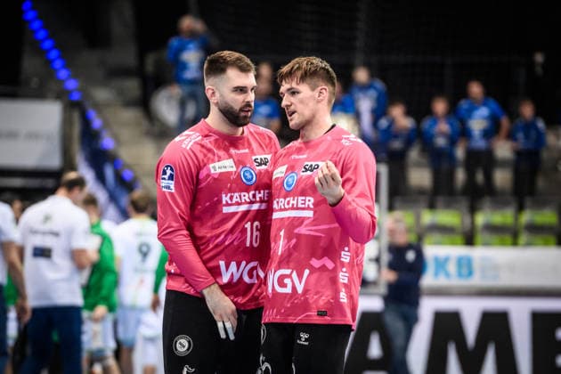 Miljan Vujovic (TVB Stuttgart, 16) und neu im Team: Luka Krnokapic (TVB Stuttgart, 01), re. - Torwartgespann des TVB Stuttgart GER, TVB 1898 Stuttgart - HSG Wetzlar, DAIKIN HBL, Handball, Bundesliga, 11. Spieltag, Spielzeit 2025 2026, 04.12.2025 GER, TVB 1898 Stuttgart - HSG Wetzlar, DAIKIN HBL, Handball, Bundesliga, 11. Spieltag, Spielzeit 2025 2026, 04.12.2025 Stuttgart Copyright: xSandyxDinkelackerx EP_SDR