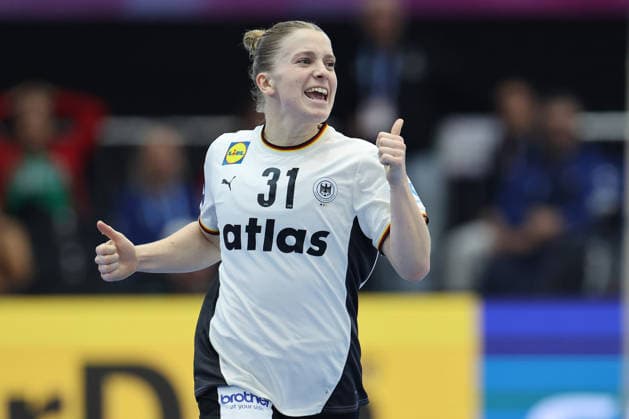 GER, Dortmund, 27th Wommen s World Championship, WM, Weltmeisterschaft 2025, Hauptrunde Main Round, Gruppe Group II, 2. Runde Round: Montenegro (MNE) vs. Deutschland Germany (GER) 04.12.2025, Westfalenhalle, Dortmund, GER, Dortmund, 27th Wommen s World Championship 2025, Hauptrunde Main Round, Gruppe Group II, 2. Runde Round: Montenegro (MNE) vs. Deutschland Germany (GER) , im Bild: Alexia Hauf (Ger 31), Torjubel Jubel Jubellauf,