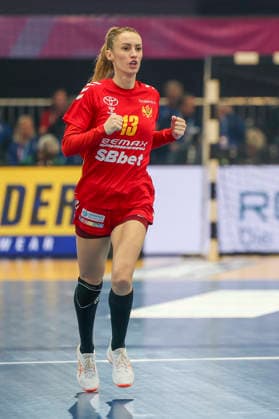 GER, Dortmund, 27th Wommen s World Championship, WM, Weltmeisterschaft 2025, Hauptrunde Main Round, Gruppe Group II, 2. Runde Round: Montenegro (MNE) vs. Deutschland Germany (GER) 04.12.2025, Westfalenhalle, Dortmund, GER, Dortmund, 27th Wommen s World Championship 2025, Hauptrunde Main Round, Gruppe Group II, 2. Runde Round: Montenegro (MNE) vs. Deutschland Germany (GER) , im Bild: Dijana TRIVIÄÜ (MNE 13), Torjubel Jubel Jubellauf,