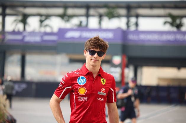 Arthur Leclerc (Scuderia Ferrari HP, Ersatzfahrer), ARE, Formel 1 Weltmeisterschaft, Abu Dhabi Grand Prix, Yas Marina Circuit, Friday, 05.12.2025 ARE, Formel 1 Weltmeisterschaft, Abu Dhabi Grand Prix, Vereinigte Arabische Emirate, Yas Marina Circuit, 05.12.2025 Abu Dhabi Copyright: xEibner-Pressefoto AnnikaxGrafx EP_AGF