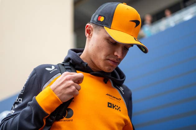 Lando Norris (McLaren Formula 1 Team, Großbritannien, 04), UAE, Formel 1 Weltmeisterschaft, Abu Dhabi Grand Prix, Yas Marina Circuit, Freies Training, 05.12.2025 UAE, Formel 1 Weltmeisterschaft, Abu Dhabi Grand Prix, Yas Marina Circuit, Freies Training, 05.12.2025 Yas Marina Island Copyright: xEibner-Pressefoto Memmlerx EP_MMR