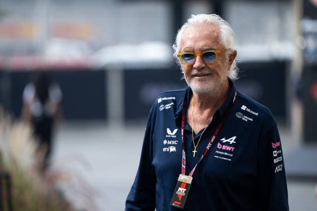Flavio Briatore (Alpine F1 Team, Berater), UAE, Formel 1 Weltmeisterschaft, Abu Dhabi Grand Prix, Yas Marina Circuit, Freies Training, 05.12.2025 UAE, Formel 1 Weltmeisterschaft, Abu Dhabi Grand Prix, Yas Marina Circuit, Freies Training, 05.12.2025 Yas Marina Island Copyright: xEibner-Pressefoto Memmlerx EP_MMR