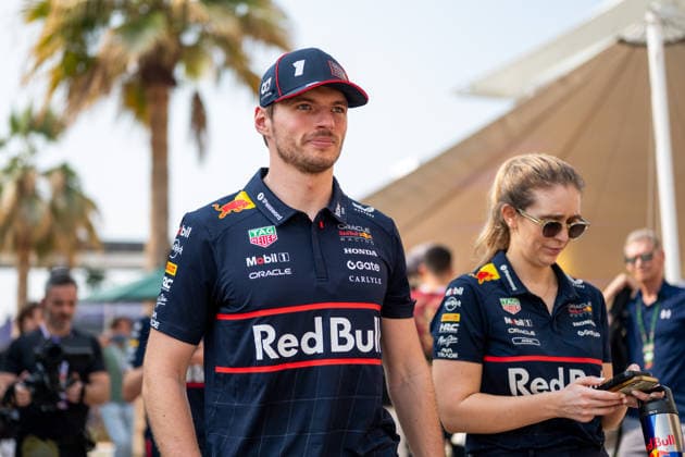 Max Verstappen (Oracle Red Bull Racing, Niederlande, 01), UAE, Formel 1 Weltmeisterschaft, Abu Dhabi Grand Prix, Yas Marina Circuit, Ankunft der Fahrer, 06.12.2025 UAE, Formel 1 Weltmeisterschaft, Abu Dhabi Grand Prix, Yas Marina Circuit, 06.12.2025 Yas Marina Island Copyright: xEibner-Pressefoto Memmlerx EP_MMR