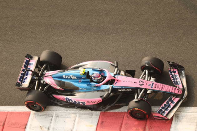 Franco Colapinto (BWT Alpine F1 Team, 43), Free Practice 3, Freies Training 3, FP3, ARE, Formel 1 Weltmeisterschaft, Abu Dhabi Grand Prix, Yas Marina Circuit, Saturday, 06.12.2025 ARE, Formel 1 Weltmeisterschaft, Abu Dhabi Grand Prix, Vereinigte Arabische Emirate, Yas Marina Circuit, 06.12.2025 Abu Dhabi Copyright: xEibner-Pressefoto AnnikaxGrafx EP_AGF