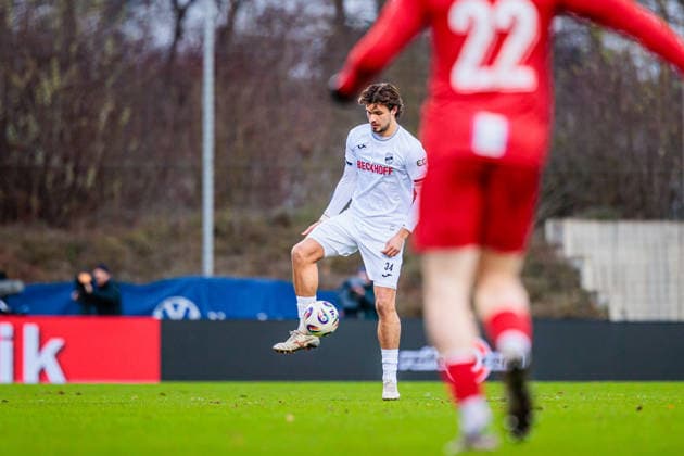 Fynn Otto (SC Verl, 34) GER, TSV Havelse 1912 vs. SC Verl, Fussball, 3. Liga, 17. Spieltag, Spielzeit 2025 2026, 06.12.2025 DFL Regulations prohibit any use of photographers as image sequences and or quasi-video. GER, TSV Havelse 1912 vs. SC Verl, Fussball, 3. Liga, 17. Spieltag, Spielzeit 2025 2026, 06.12.2025 Hannover Copyright: xEibner-Pressefoto JanxRollingerx EP_JSK