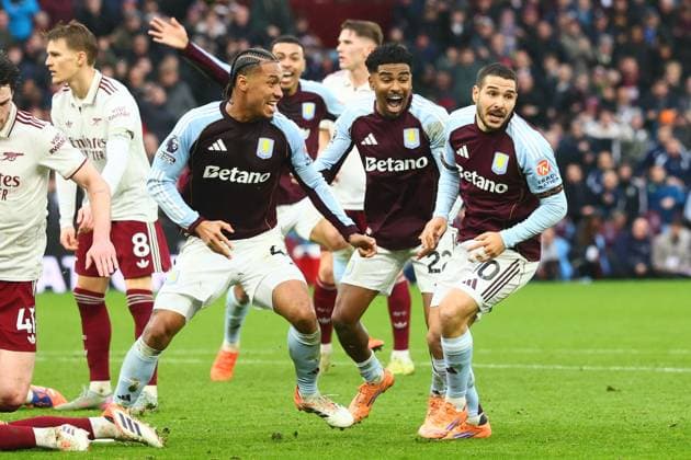 Emi Buendia of Aston Villa scores to make it 2-1 and celebrates Aston Villa v Arsenal, Premier League, Football, Villa Park, Birmingham, UK - 06 Dec 2025Birmingham Villa Park United Kingdom EDITORIAL USE ONLY No use with unauthorised audio, video, data, fixture lists, club league logos or live services. Online in-match use limited to 120 images, no video emulation. No use in betting, games or single club league player publications. Copyright: xPaulxCurrie Shutterstockx 16009134bw