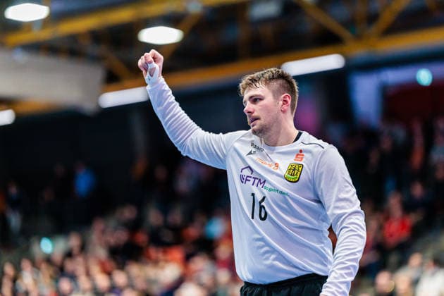 Pascal Bochmann (VfL Eintracht Hagen, 16) jubelt freut sich GER, TuS N-Luebbecke vs. VfL Eintracht Hagen, Handball, 2. Bundesliga, 14. Spieltag, Spielzeit 2025 2026, 06.12.2025 GER, TuS N-Luebbecke vs. VfL Eintracht Hagen, Handball, 2. Bundesliga, 14. Spieltag, Spielzeit 2025 2026, 06.12.2025 Luebbecke Copyright: xEibner-Pressefoto JanxRollingerx EP_JSK