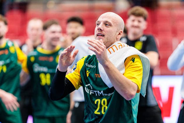 Hakon Dadi Styrmisson (VfL Eintracht Hagen, 28) jubelt freut sich nach 21:28 Sieg GER, TuS N-Luebbecke vs. VfL Eintracht Hagen, Handball, 2. Bundesliga, 14. Spieltag, Spielzeit 2025 2026, 06.12.2025 GER, TuS N-Luebbecke vs. VfL Eintracht Hagen, Handball, 2. Bundesliga, 14. Spieltag, Spielzeit 2025 2026, 06.12.2025 Luebbecke Copyright: xEibner-Pressefoto JanxRollingerx EP_JSK