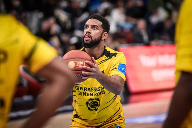 Darnell Edge (MHP RIESEN Ludwigsburg, 01) - neu im Team GER, MHP Riesen Ludwigsburg - VET-CONCEPT Gladiators Trier, easycredit BBL, Basketball, Bundesliga, 9. Spieltag, Spielzeit 2025 2026, 06.12.2025 GER, MHP Riesen Ludwigsburg - VET-CONCEPT Gladiators Trier, easycredit BBL, Basketball, Bundesliga, 9. Spieltag, Spielzeit 2025 2026, 06.12.2025 Ludwigsburg Copyright: xSandyxDinkelackerx EP_SDR